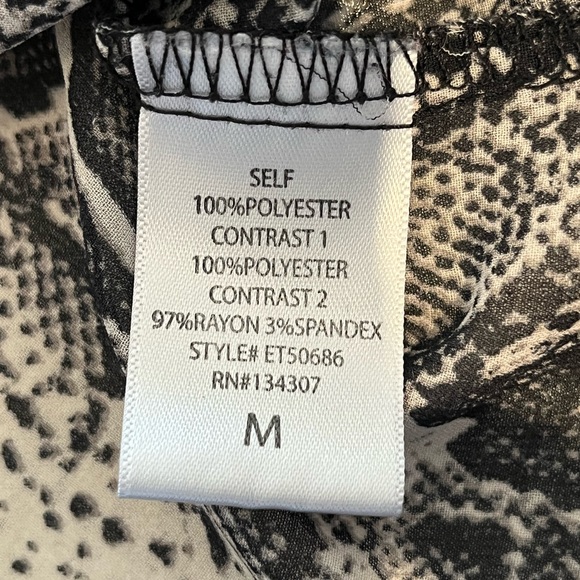 Lumiere long sleeve popover top size M - Picture 6 of 7